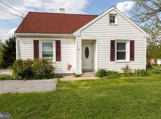 15 Hershey Ave, Paradise, PA