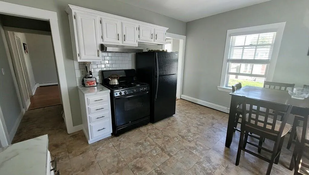 82 Burnside Ave — Photo 4
