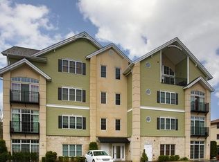 163 Rumford Ave #101, Mansfield, MA 02048