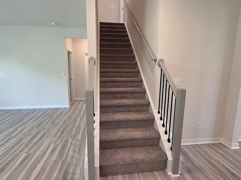 1628 Secrest Commons Dr — Photo 15