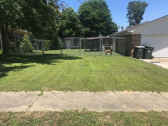 3rd image of 8345 Harbour Square Dr