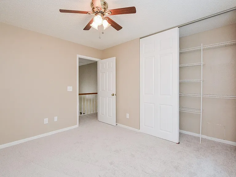 10 Ridgecross Pl — Photo 23