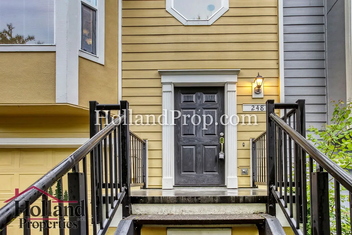 Building Photo - 248 NW Prescott Pl