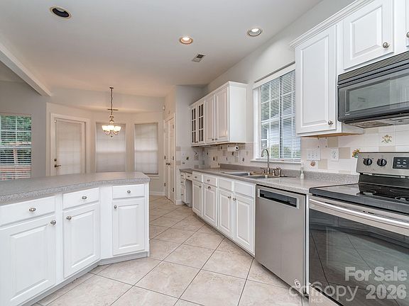 4th image of 6221 Caslon Ct