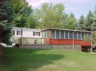 Hilltop Rd, Newfoundland, PA 18445