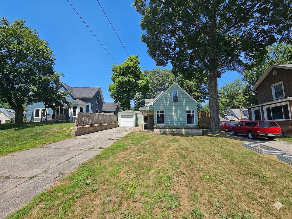 1st image of 303 Orchard St