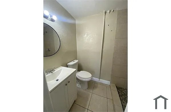 Building Photo - 2800 W Sunrise Blvd #2