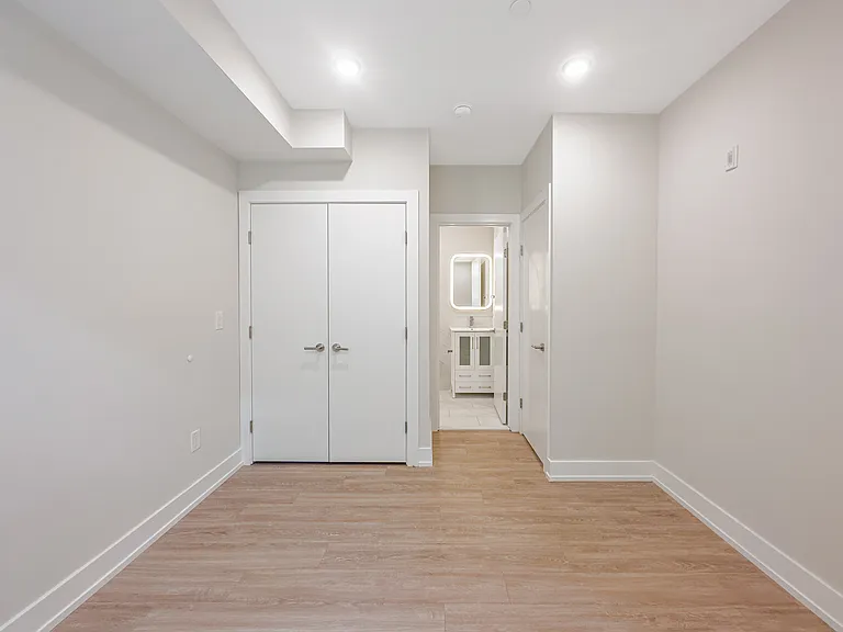 2156 N Darien St #A8 — Photo 8