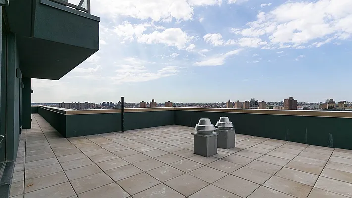 Rented by Nooklyn NYC LLC | media 52