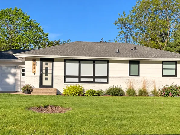 9812 Dellridge Rd, Bloomington, MN 55425