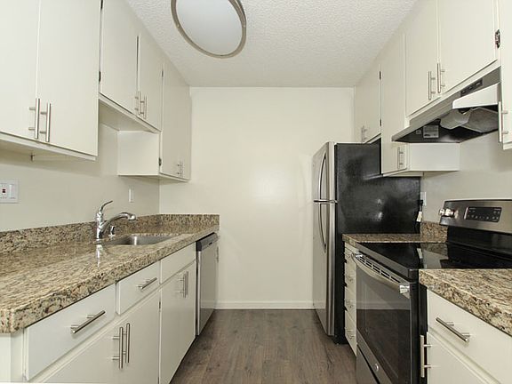 3rd image of 1256 Balboa Ct APT 9