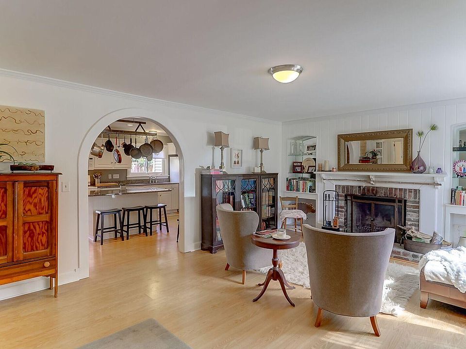 2nd image of 1368 Emory Ave