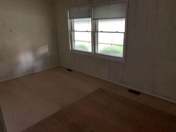 4th image of 510 W Montgomery St