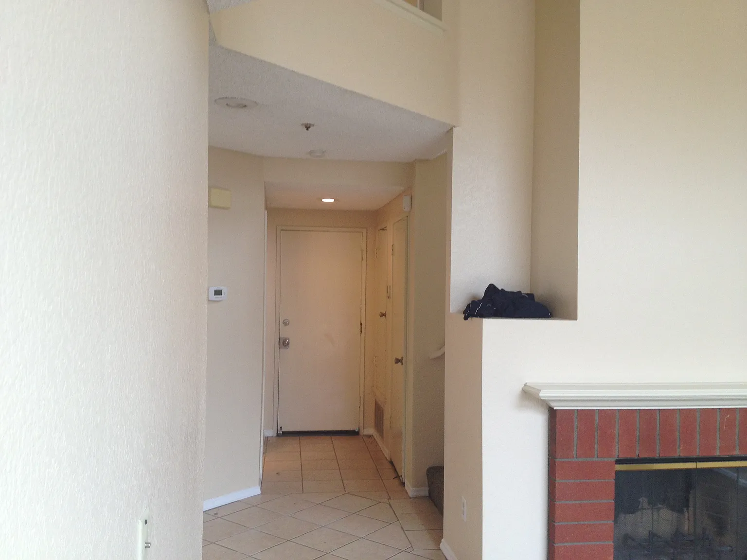 3 bed, 1280 sqft, $3,295 — Photo 2