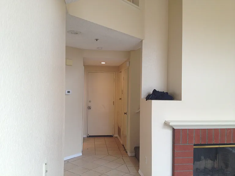 17135 Cambria Ave — Photo 2