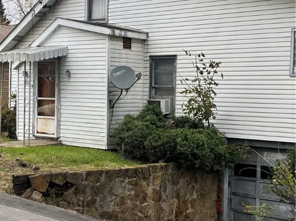 1133 Country Club Rd, Monongahela, PA 15063