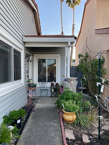 2421 Pecan St Photo 1