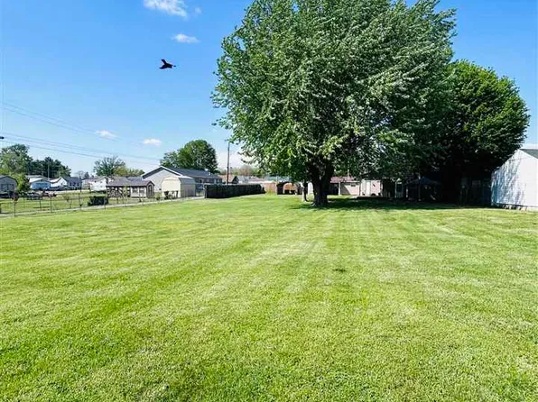 1010 W 10th St, Connersville, IN 47331