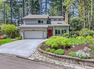 17217 SW Withywindle Ct, Portland, OR 97224