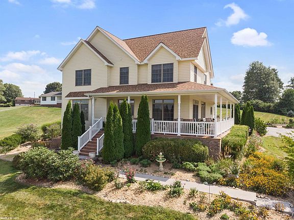 2nd image of 1761 Stratford View Dr