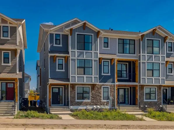 382 Alpine Ave SW, Calgary, AB T2Y 0S1