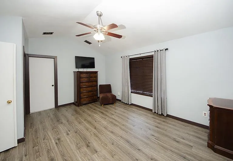2112 Waterway Bnd — Photo 18