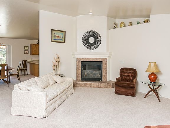 4th image of 2393 W OAKWOOD Drive
