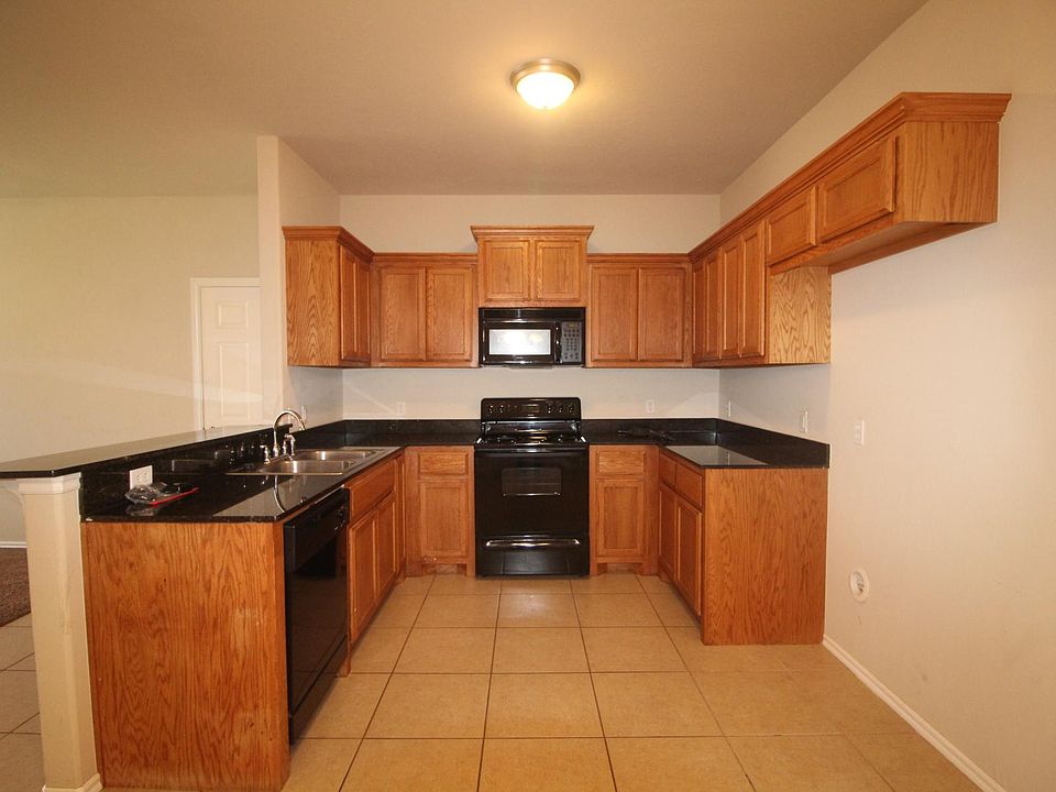 1st image of 11217 NW 6th Ter