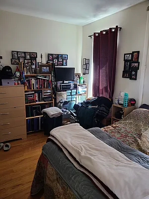 Rented by Keller Williams NYC | media 23