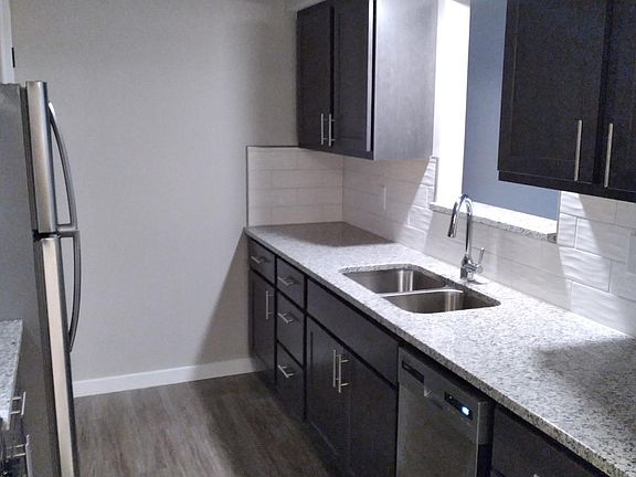 3rd image of 1400 E Warnimont Ave #206