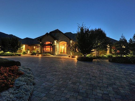 3rd image of 16370 Reynolds Dr