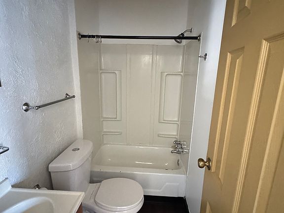 3rd image of 2353 E Somerset St #1R