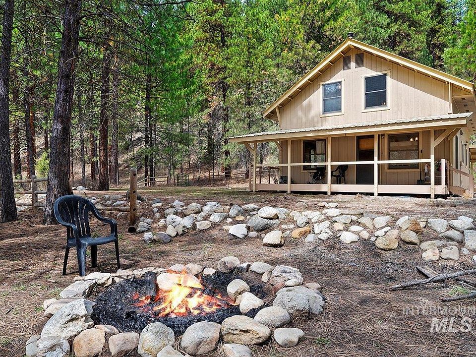 8392 Highway 21, Lowman, ID 83637 Zillow