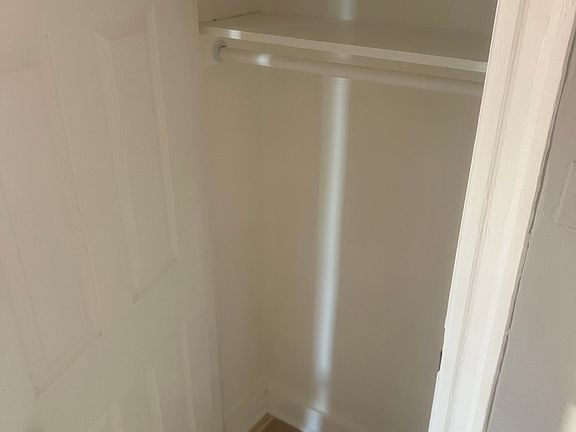 4th image of 304 Glenwood Ave Floor 2