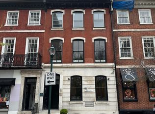 709 Walnut St #2R, Philadelphia, PA 19106