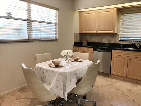 4th image of 1603 Abaco Dr APT A1