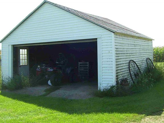 5th image of 276 270th Ave