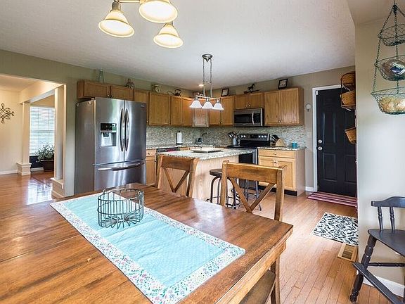 5th image of 11320 Coventry Ct