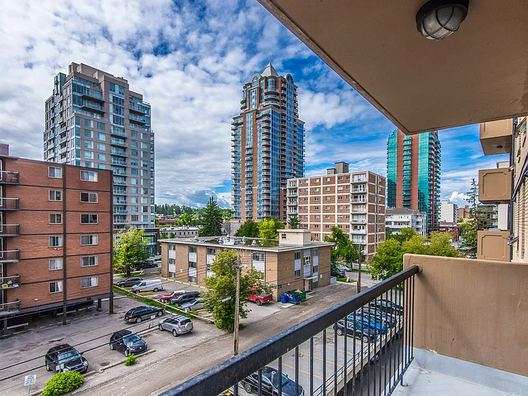 733 14th Ave SW #505 — Photo 5