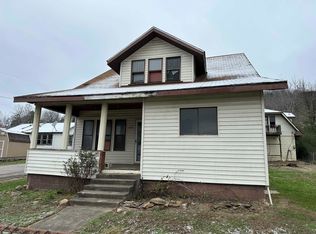 8120 Park Ave, Hamlin, WV 25523
