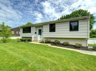 68 Reynolds Dr, Eatontown, NJ 07724