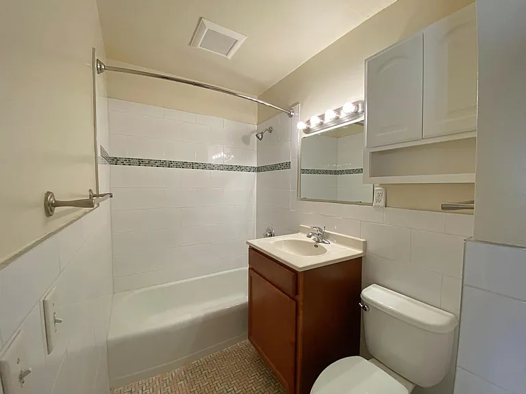 West 7th — Photo 21