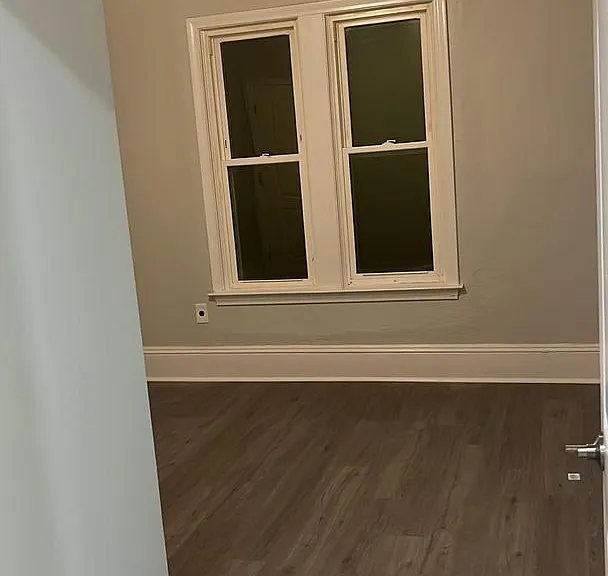 130 Perkins Ave — Photo 9