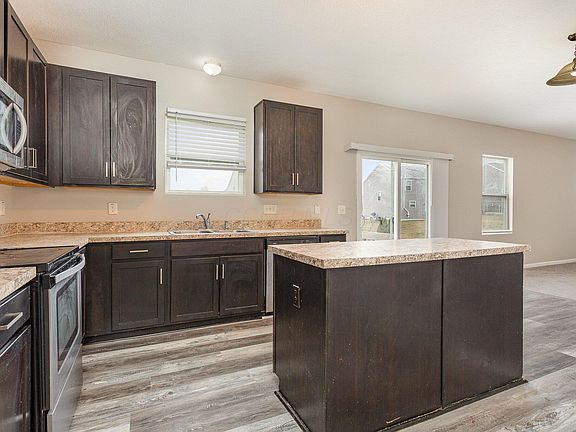 5th image of 2312 Mint Hill Dr