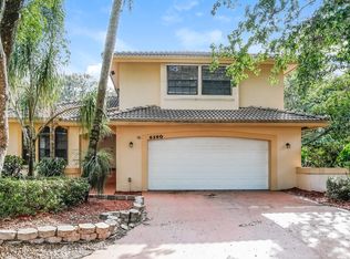 6390 NW 47th Ct, Pompano Beach, FL 33067