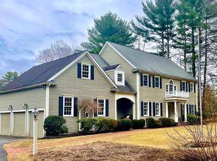 33 Noonhill Rd, Medfield, MA 02052