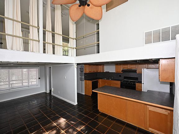 4th image of 1603 Courtland Ln