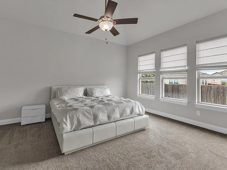 21301 Resource Rd — Photo 10