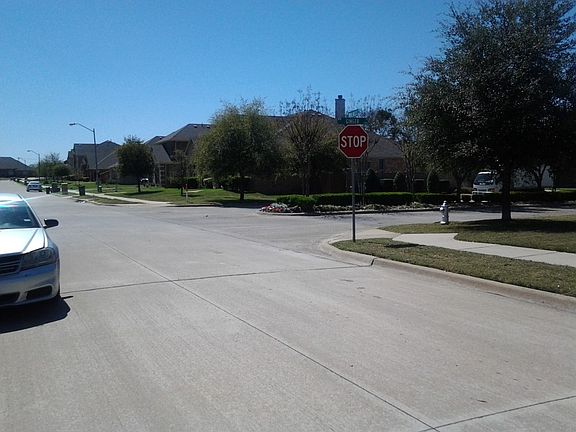 5th image of 629 Twin Hills Ln