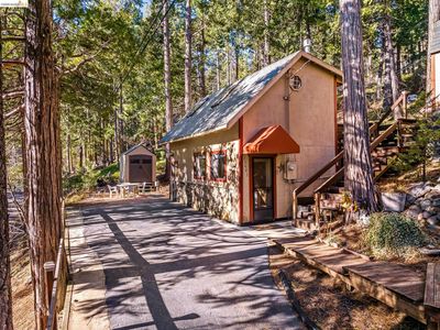 25482 Rebekah Rd, Long Barn, CA, 95335